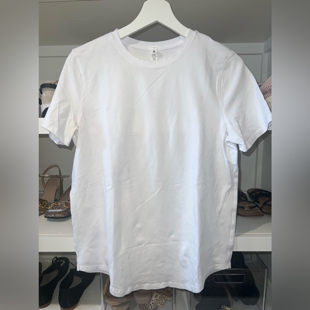 Lululemon white tee